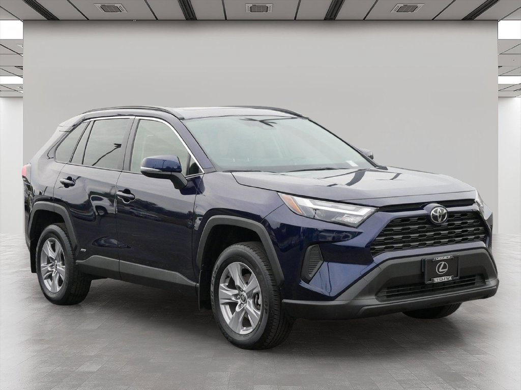Used 2025 Toyota RAV4 XLE with VIN JTMRWRFV7SJ081864 for sale in Wayzata, Minnesota