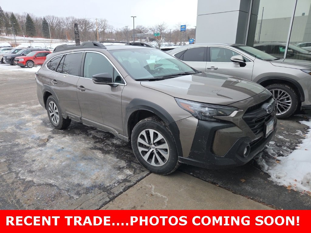 2023 Subaru Outback Premium's photo