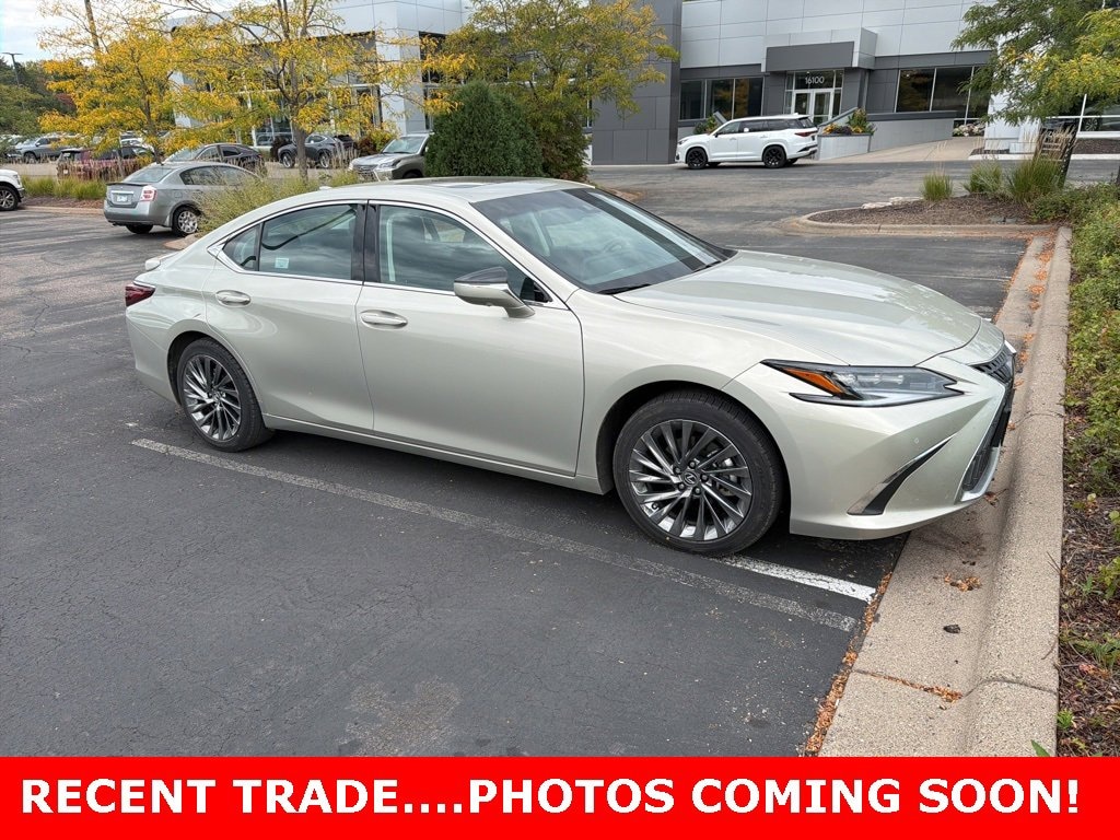 Used 2024 Lexus ES 300h Ultra Luxury Sedan