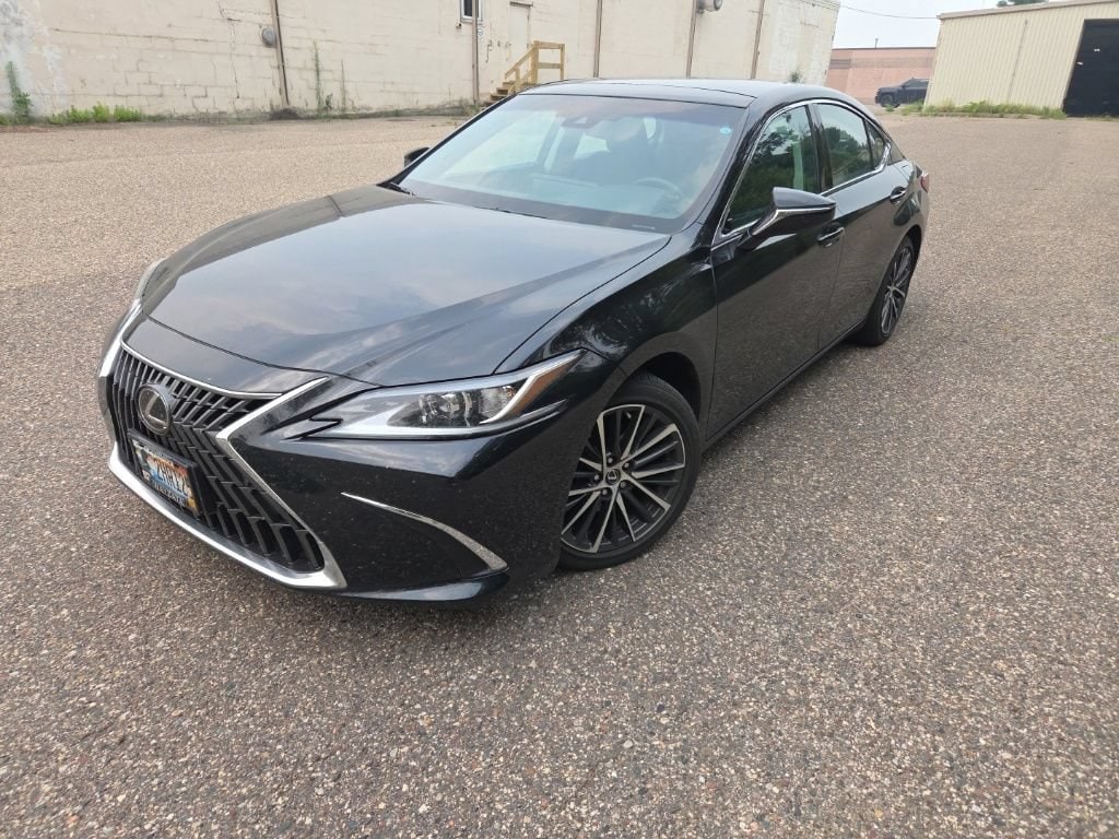 Used 2022 Lexus ES 350 Sedan
