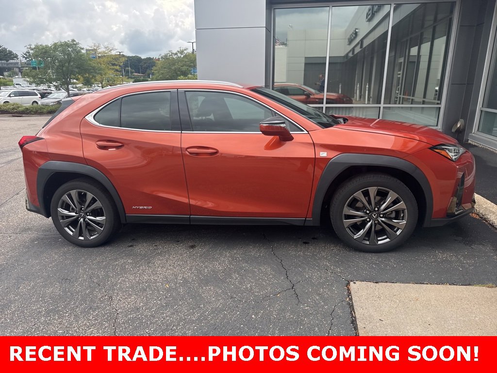 2021 Lexus UX 250h F SPORT photo 2