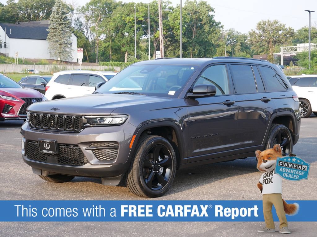 Used 2023 Jeep Grand Cherokee Altitude with VIN 1C4RJHAG5PC560250 for sale in Wayzata, Minnesota