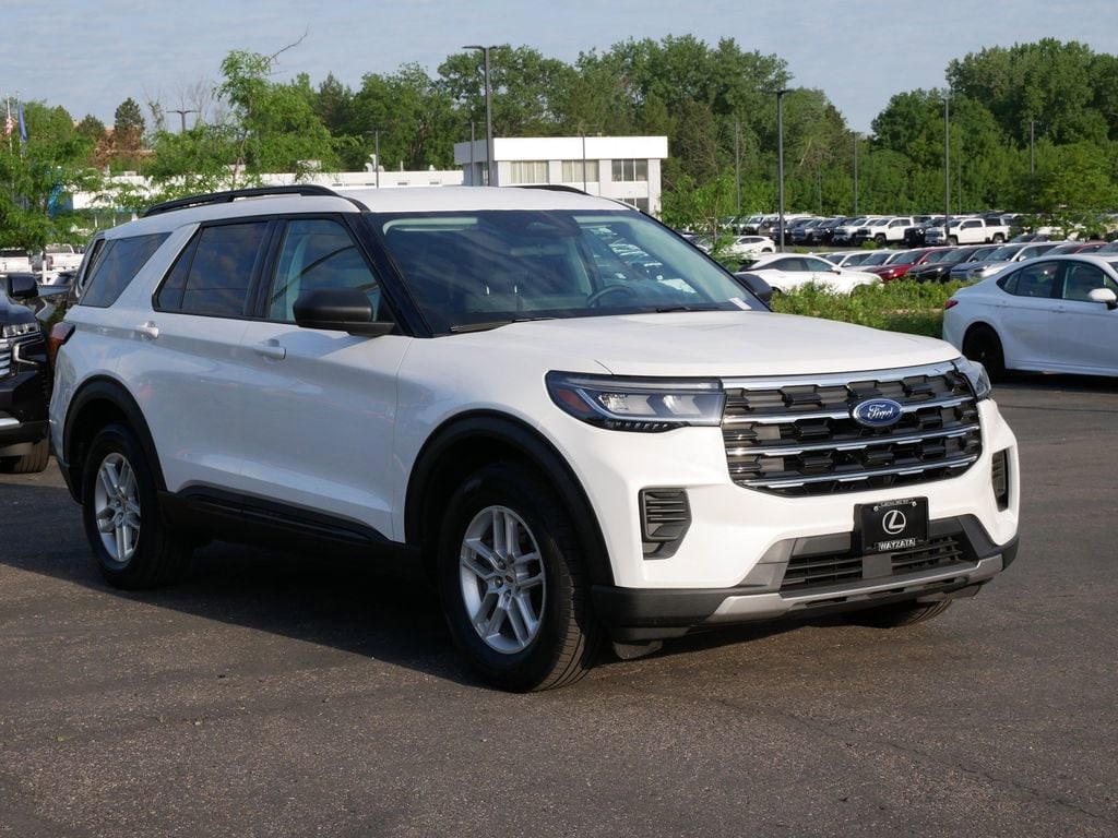2026 Ford Explorer Active 4WD's photo