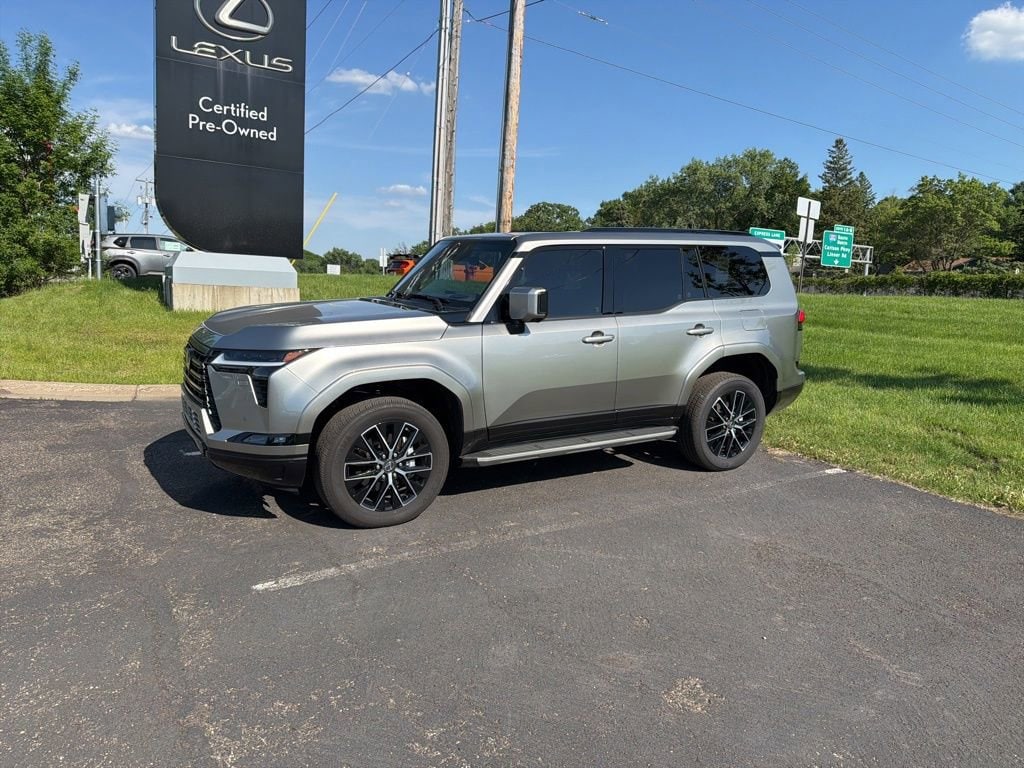 2026 Lexus GX 460 550 Premium's photo