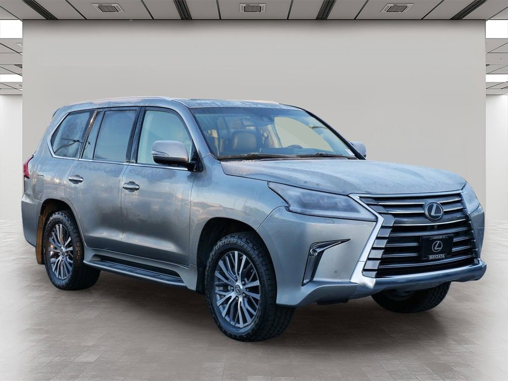 2016 Lexus LX 570's photo