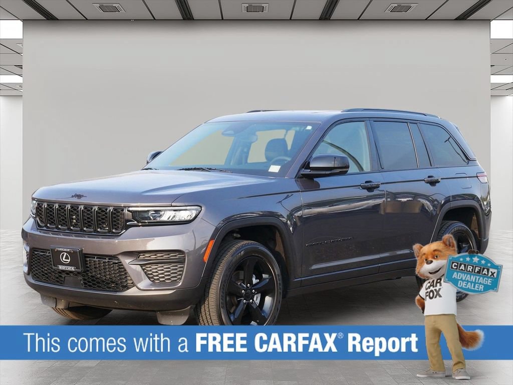 Used 2023 Jeep Grand Cherokee Altitude with VIN 1C4RJHAG5PC560250 for sale in Wayzata, Minnesota