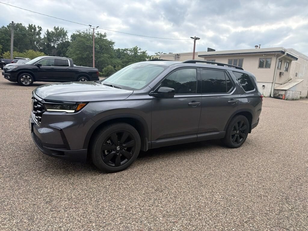 Used 2025 Honda Pilot Black Edition SUV