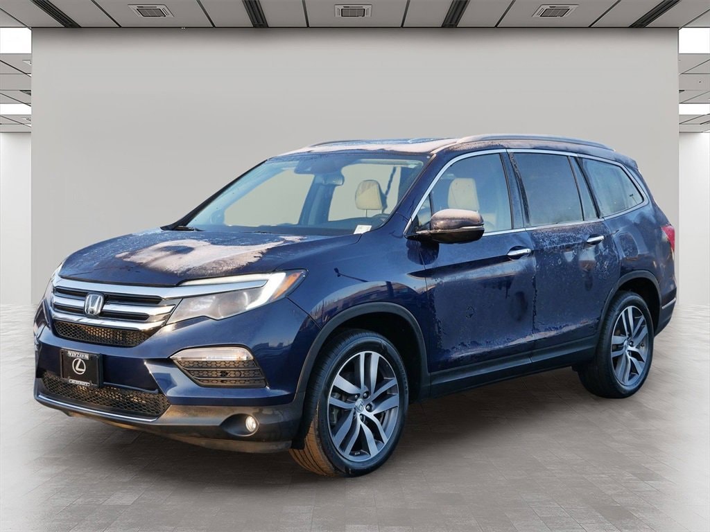 Used 2018 Honda Pilot Touring with VIN 5FNYF5H9XJB004836 for sale in Wayzata, Minnesota