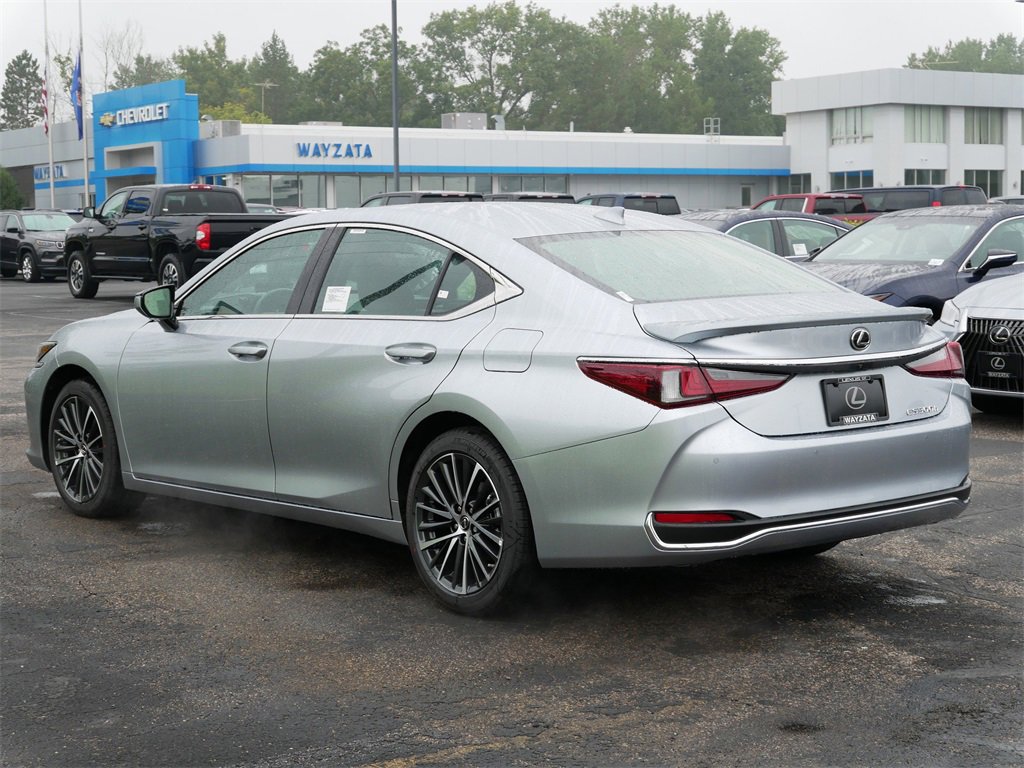 2025 Lexus ES 300h Premium photo 4