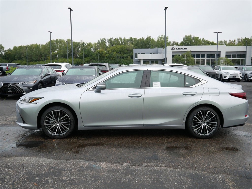 2025 Lexus ES 350 photo 3