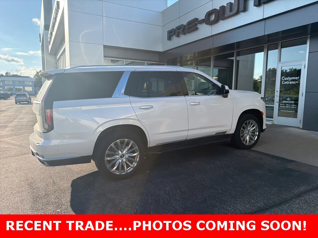 2021 Cadillac Escalade Premium Luxury photo 2
