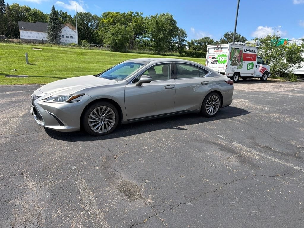 2019 Lexus ES 350 350's photo