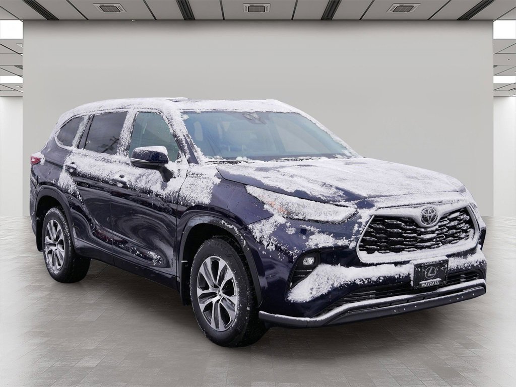 2022 Toyota Highlander XLE's photo