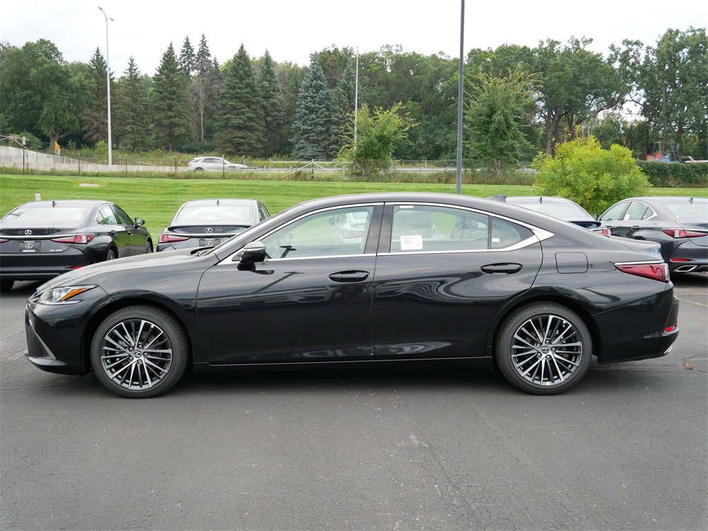 2025 Lexus ES 350 photo 3