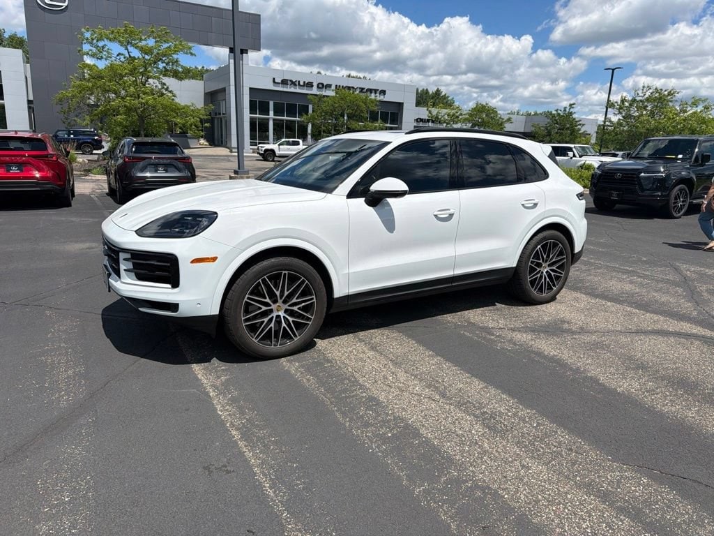 2024 Porsche Cayenne -'s photo