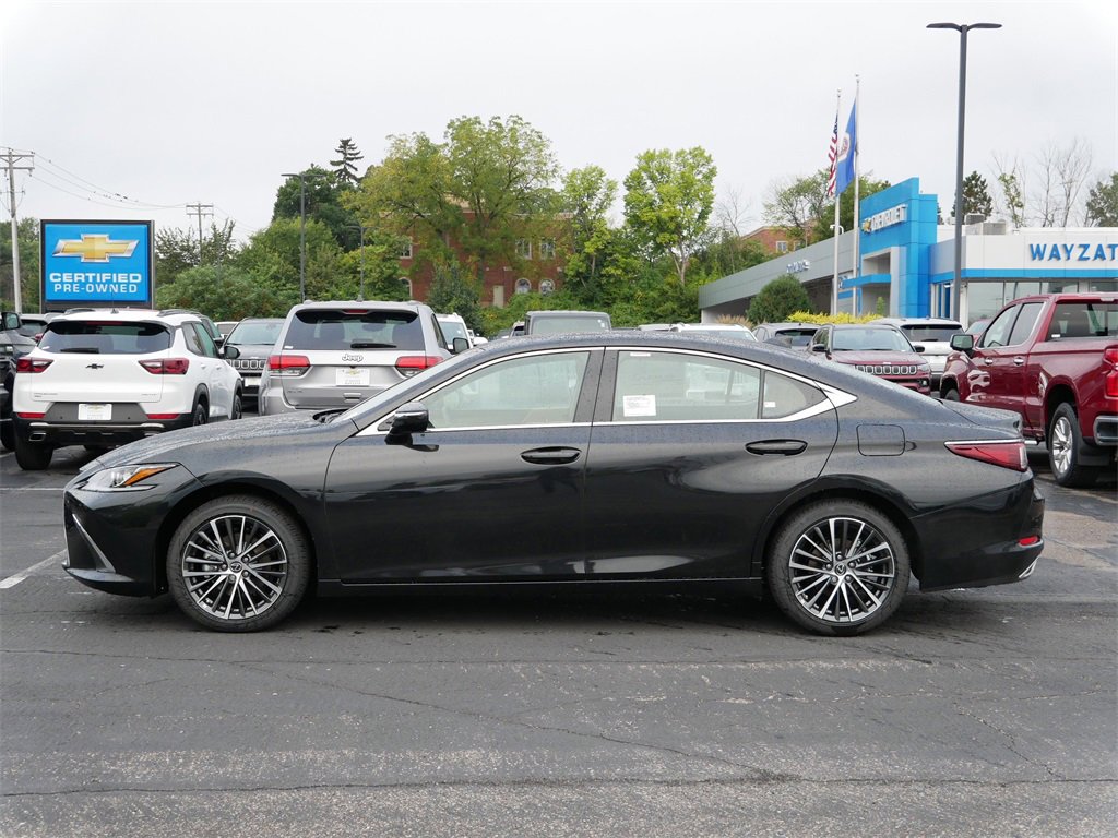 2025 Lexus ES 350 photo 3