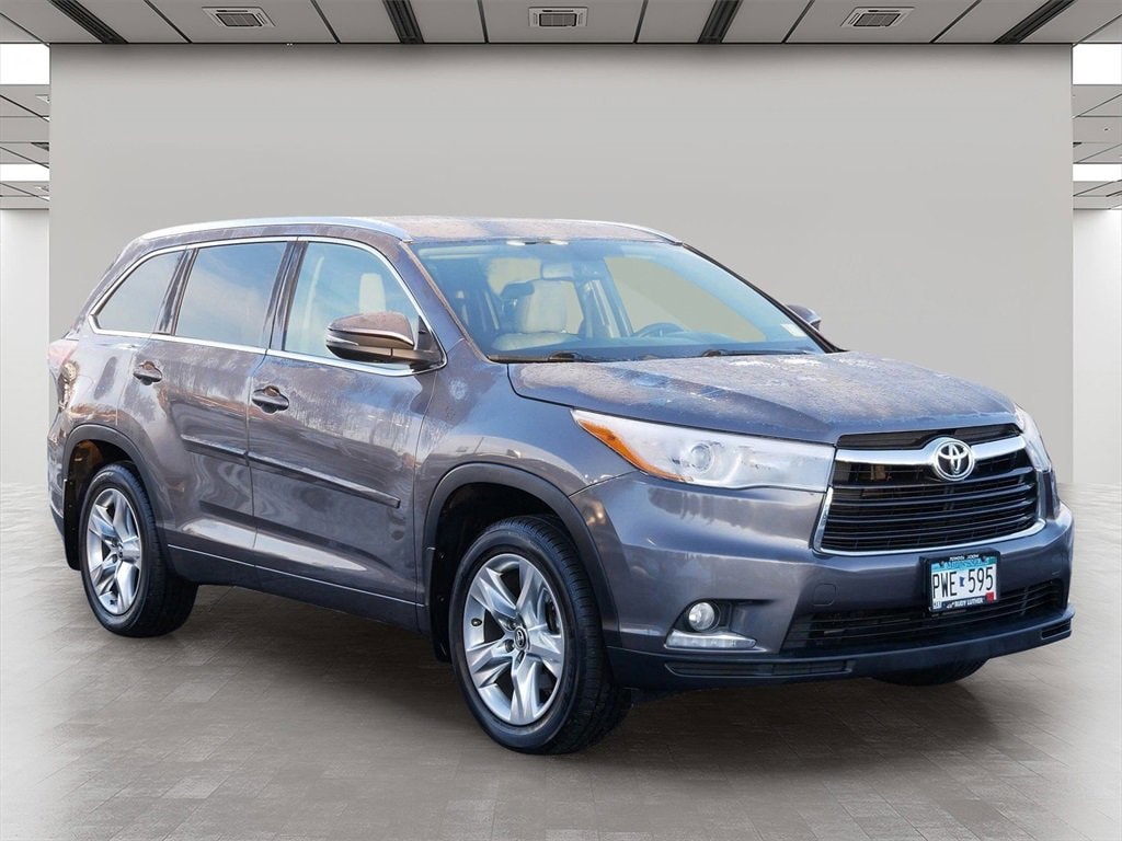 2016 Toyota Highlander Limited's photo