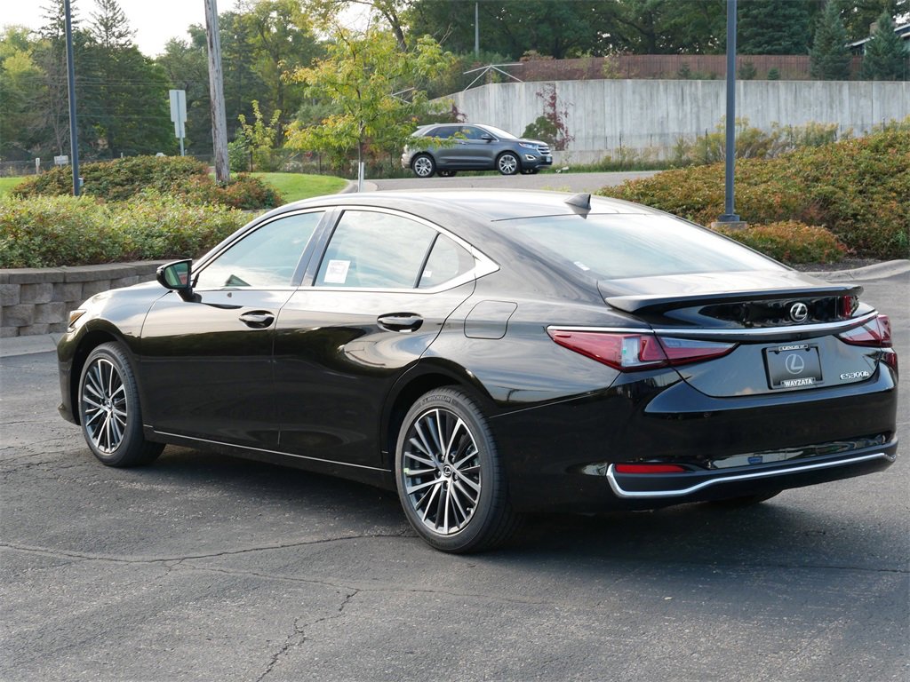 2025 Lexus ES 300h Premium photo 4