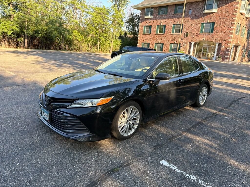 Used 2019 Toyota Camry XLE V6 Sedan
