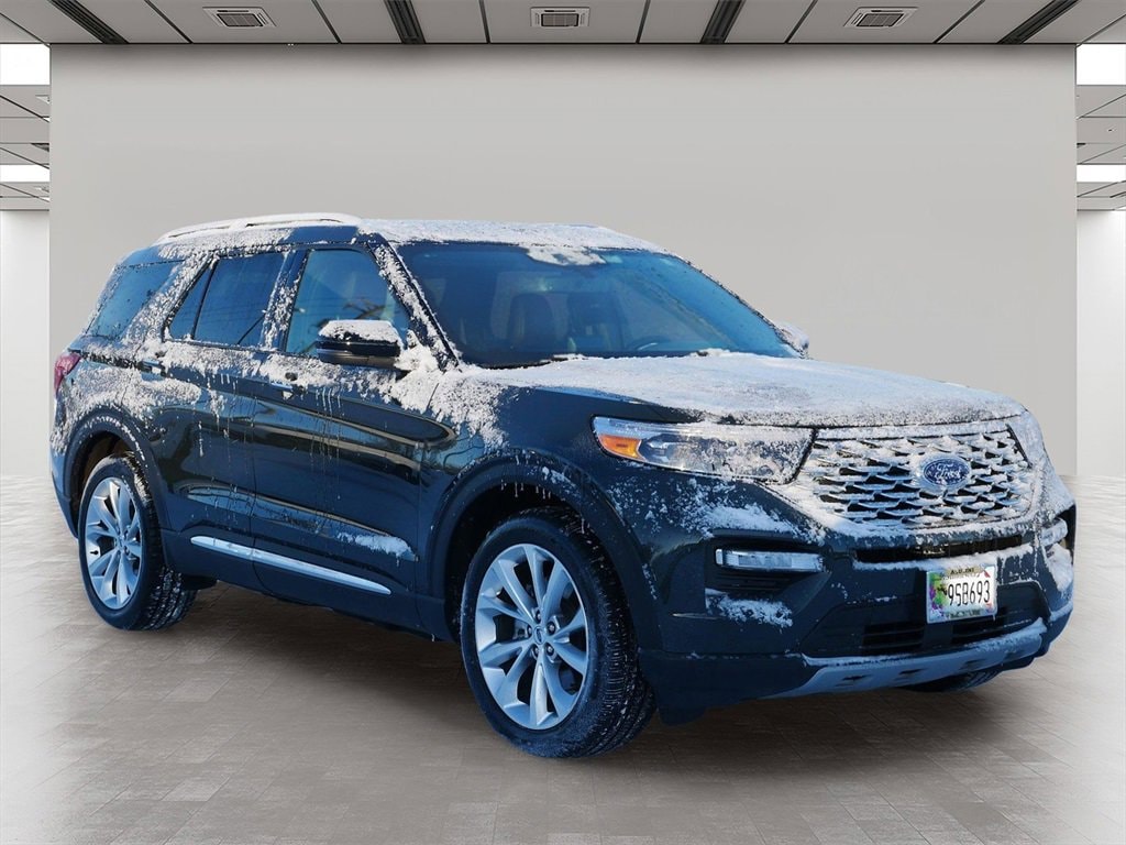 2023 Ford Explorer Platinum's photo