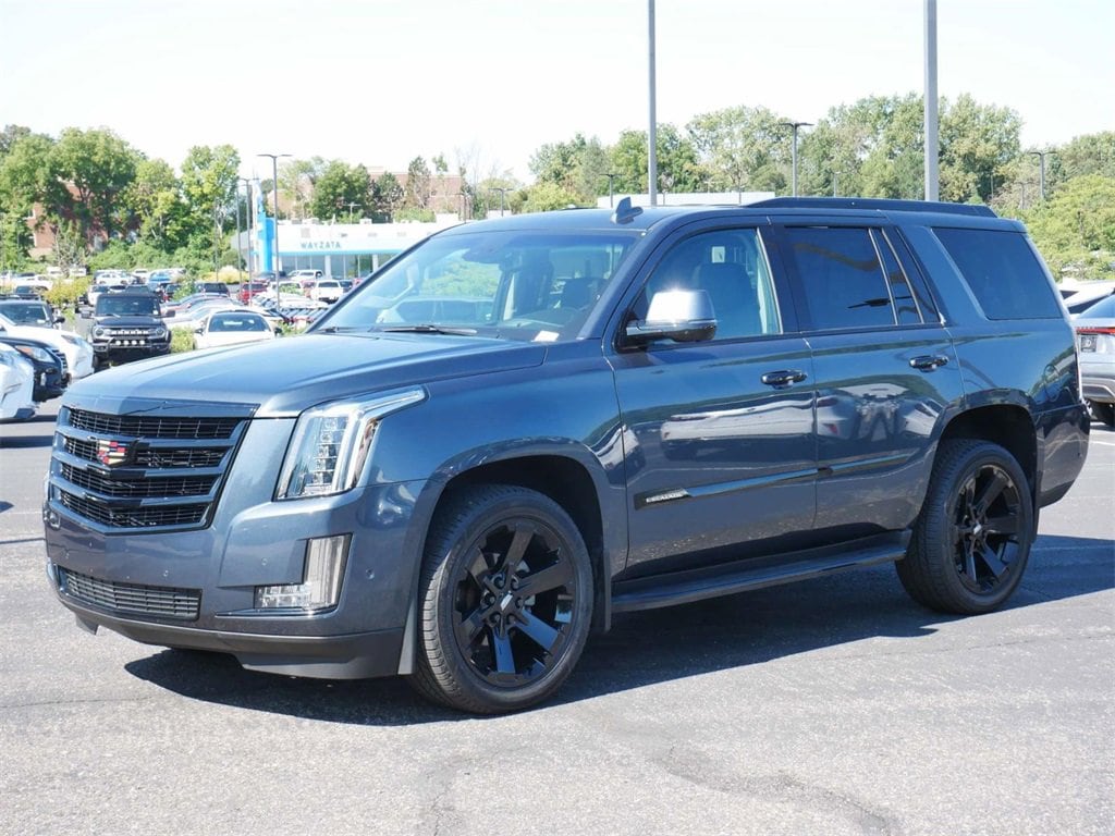 Used 2019 Cadillac Escalade Luxury with VIN 1GYS4BKJ1KR253741 for sale in Wayzata, MN