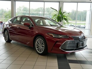 2022 Toyota Avalon Hybrid Limited Sedan