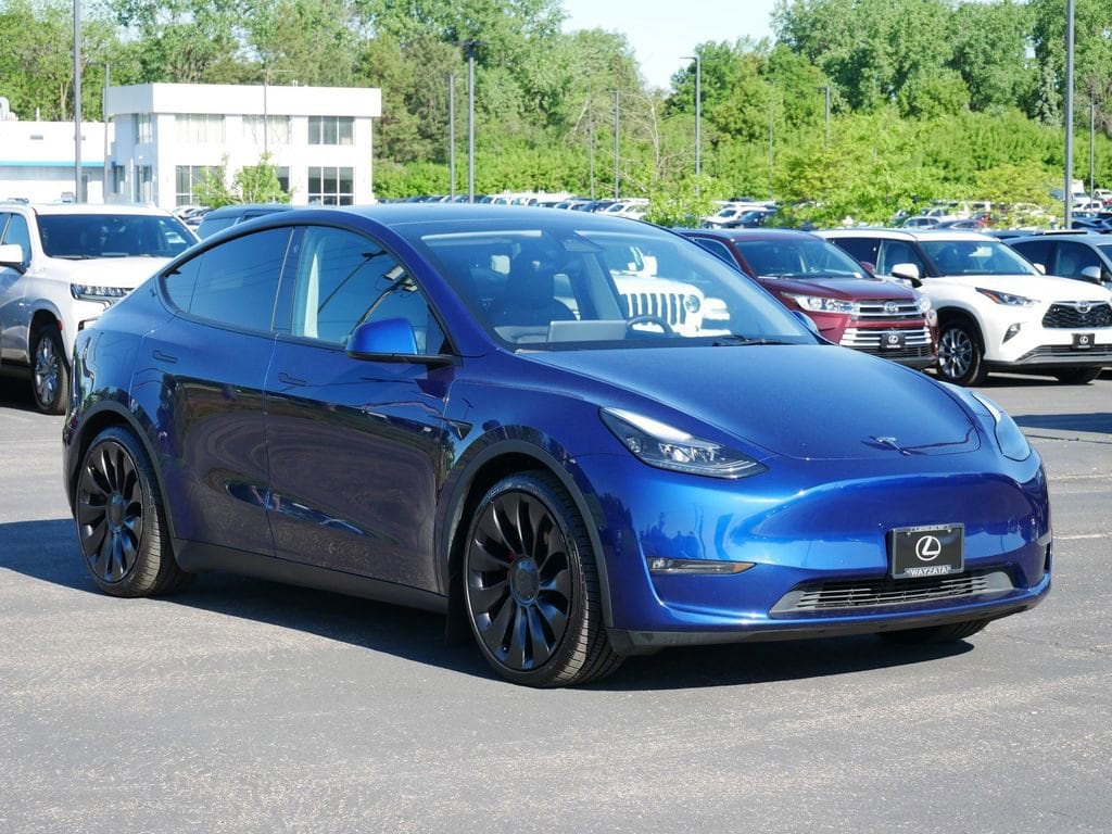 2022 Tesla Model Y Performance Dual Motor All-Wheel Drive's photo