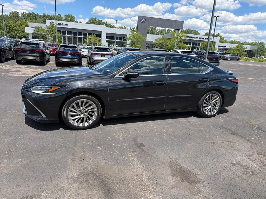 Used 2022 Lexus ES 350 Ultra Luxury Sedan