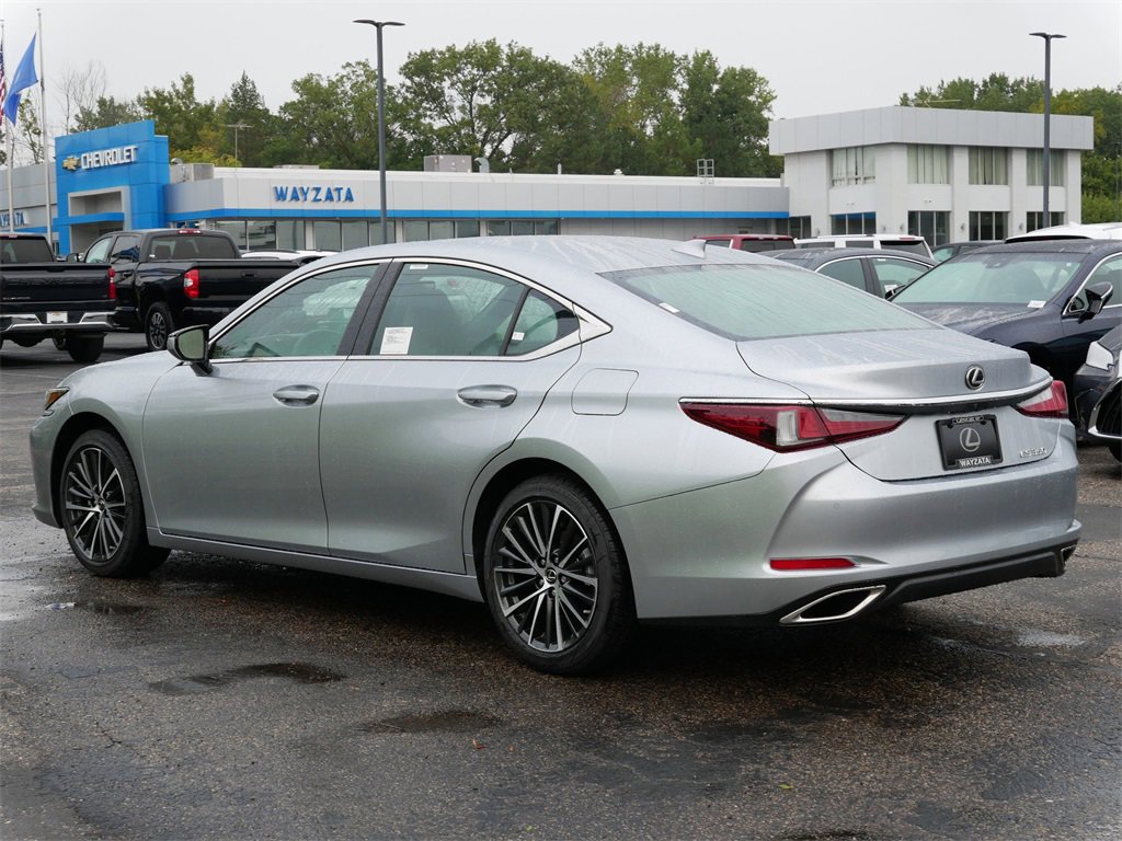 2025 Lexus ES 350 photo 4