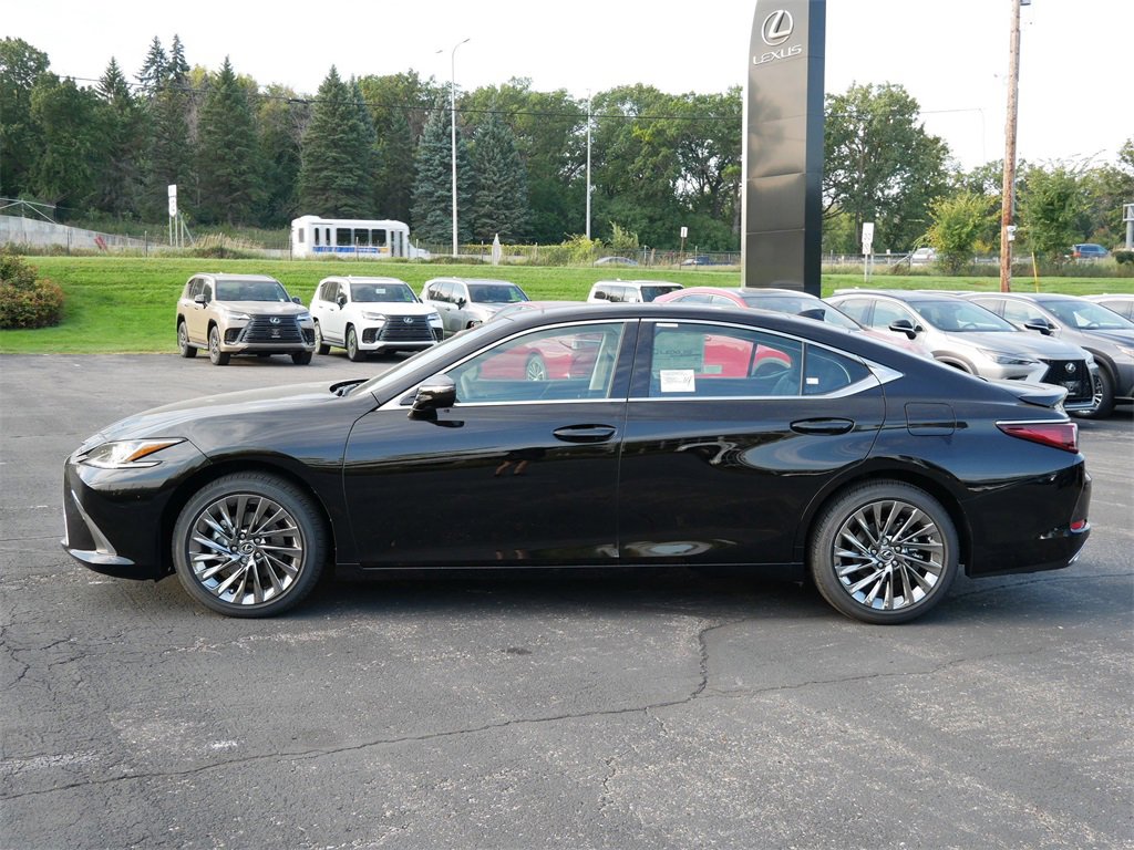 2025 Lexus ES 350 Luxury photo 2