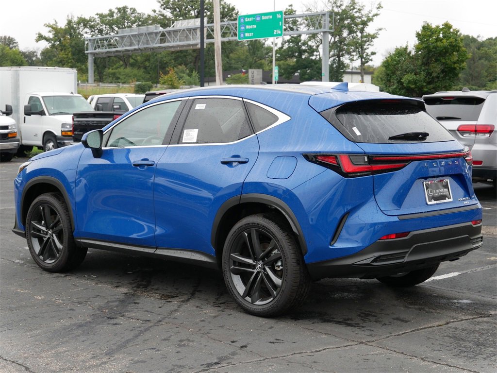 2025 Lexus NX Luxury AWD photo 4