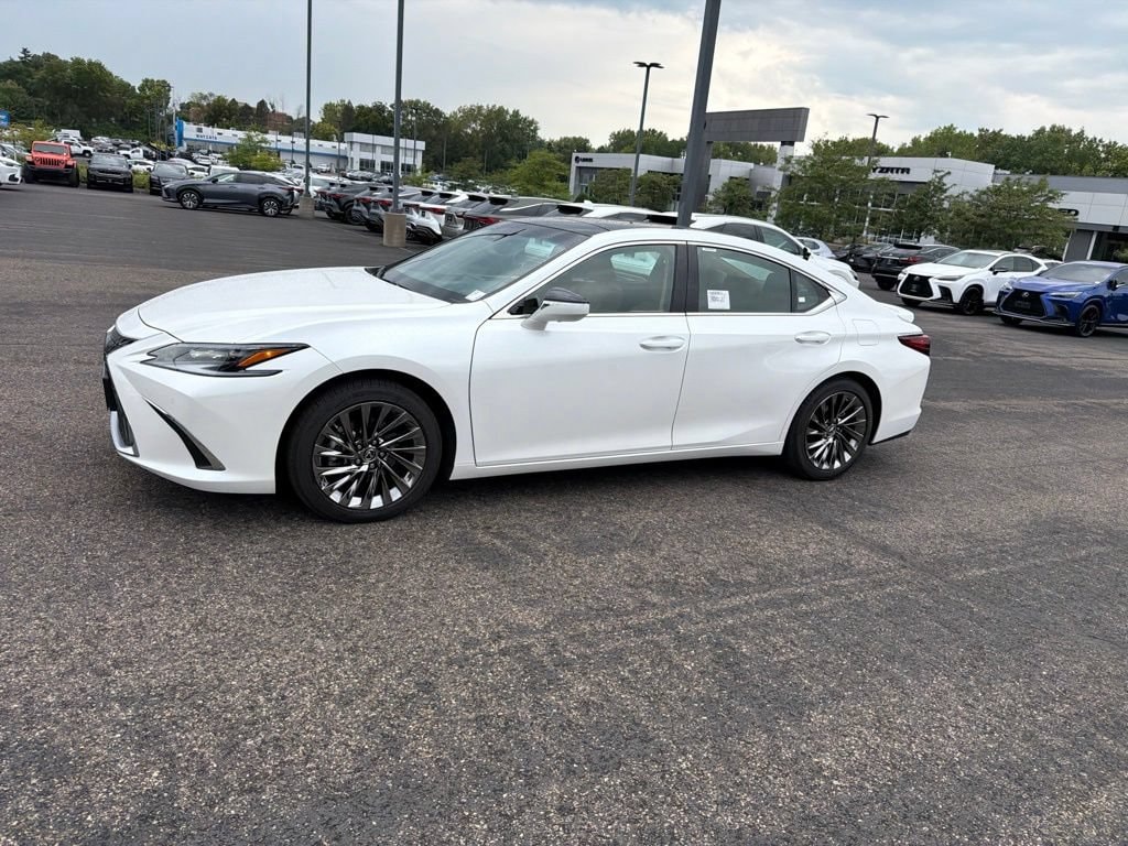 Used 2025 Lexus ES 350 Ultra Luxury Sedan
