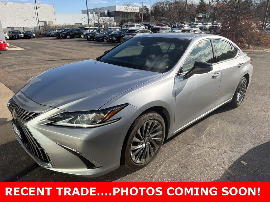 Used 2025 Lexus ES 300h Luxury Sedan