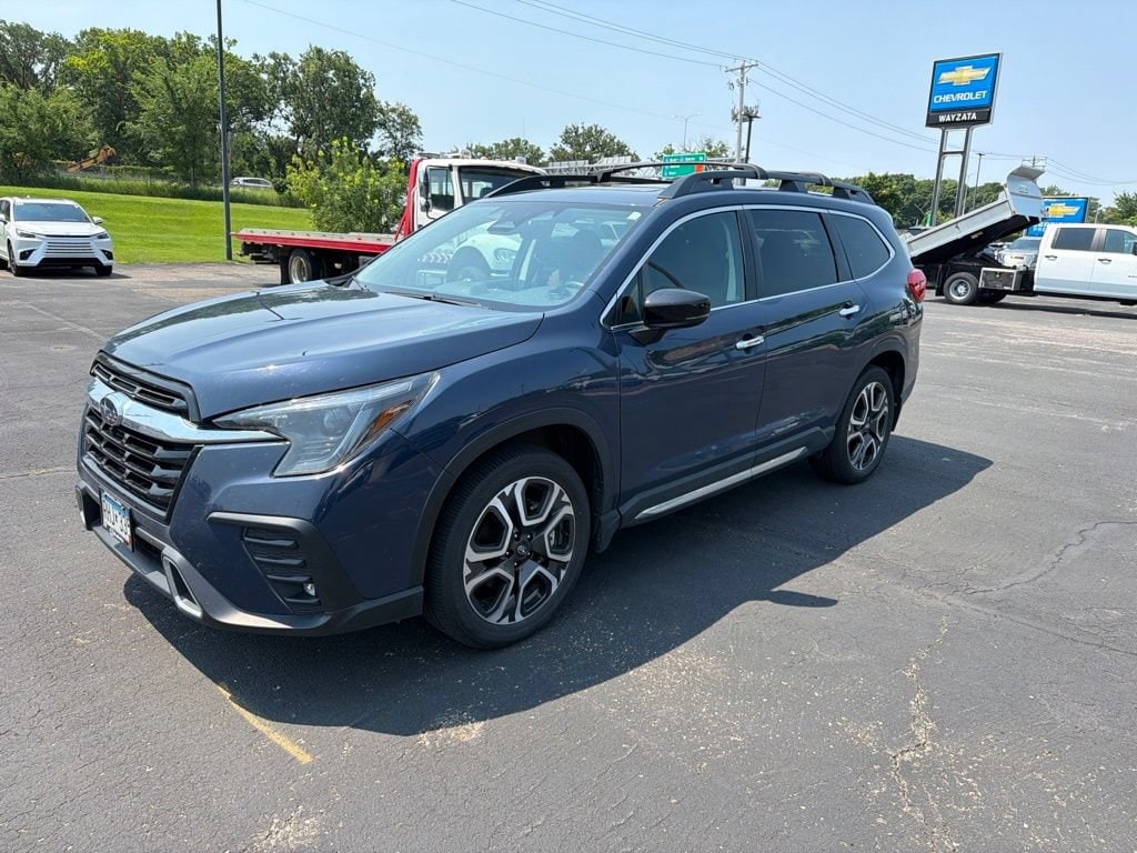 2024 Subaru Ascent Touring's photo