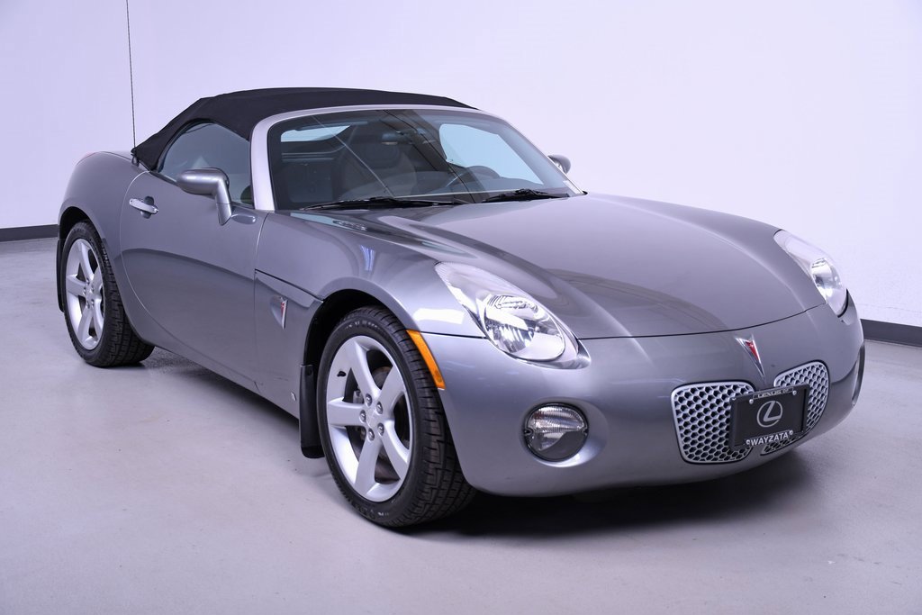 Used 2006 Pontiac Solstice Base with VIN 1G2MB33B76Y105580 for sale in Wayzata, Minnesota