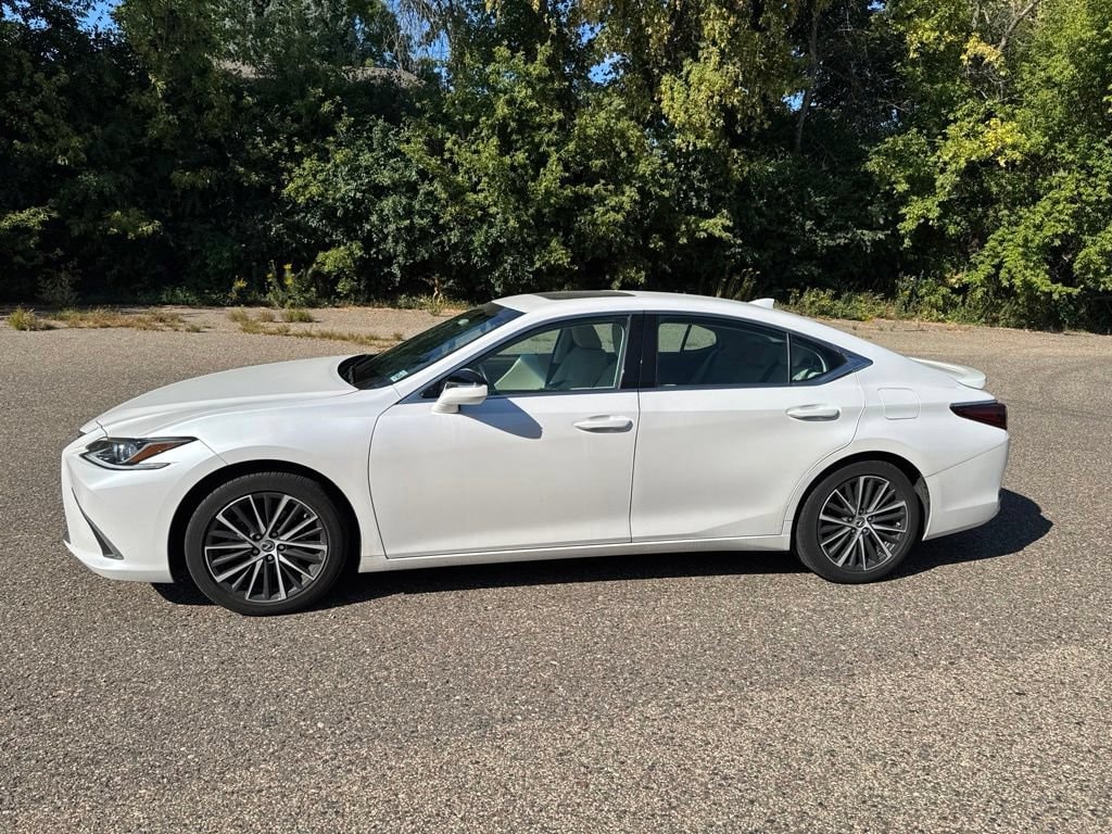 Used 2024 Lexus ES 300h Sedan