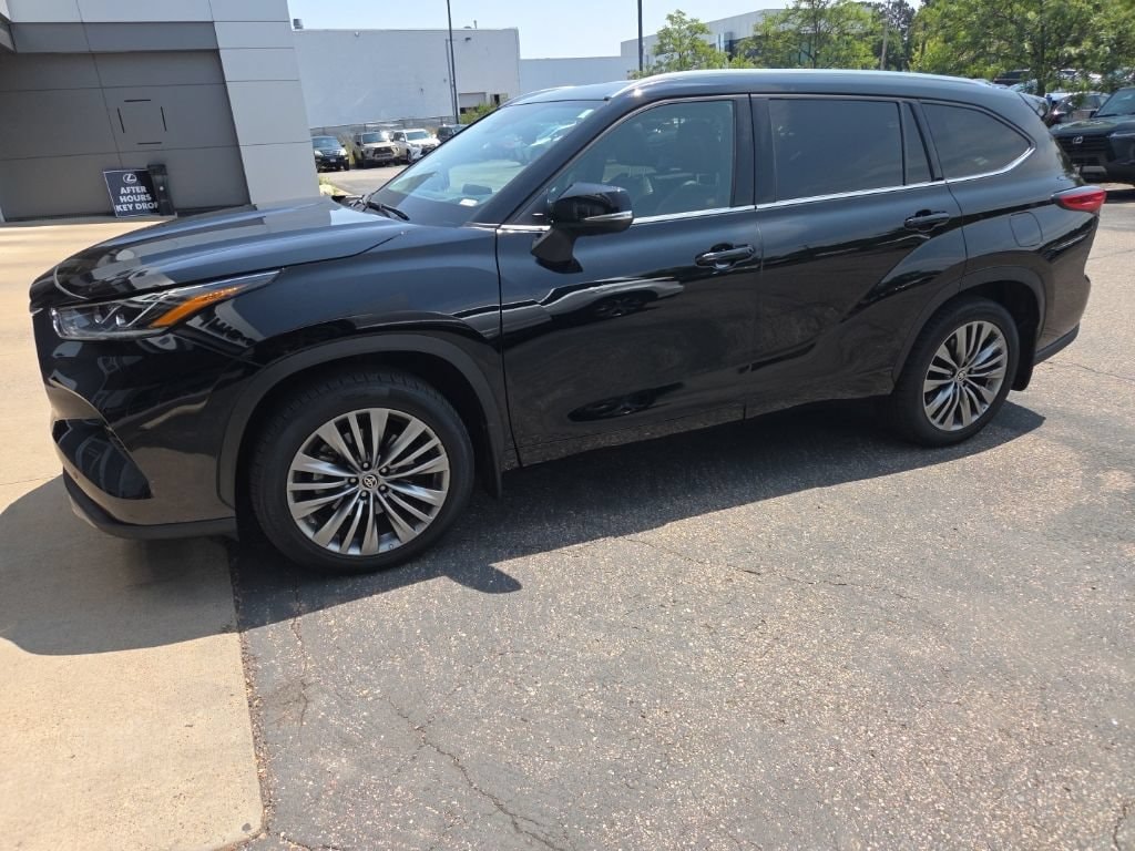 Used 2020 Toyota Highlander Platinum SUV