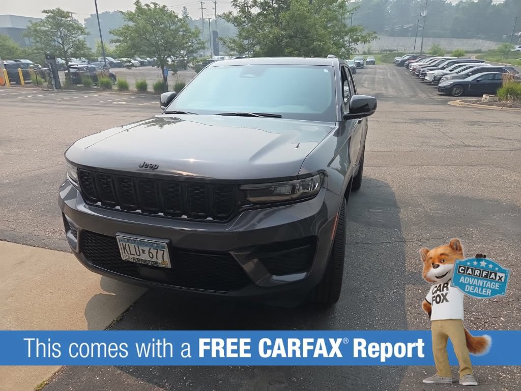 Used 2023 Jeep Grand Cherokee Altitude with VIN 1C4RJHAG5PC560250 for sale in Wayzata, Minnesota