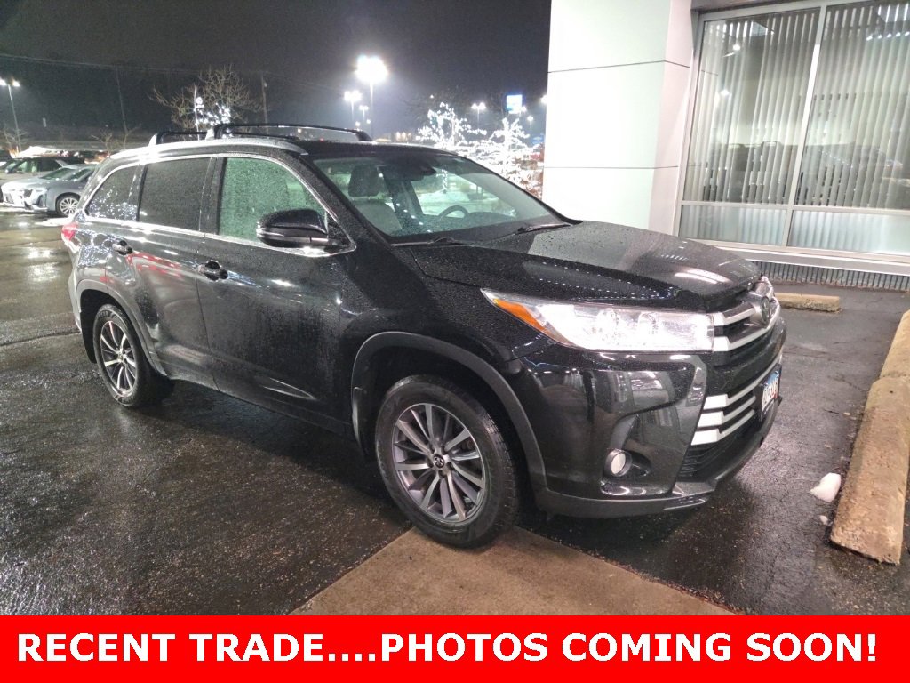 2017 Toyota Highlander XLE's photo