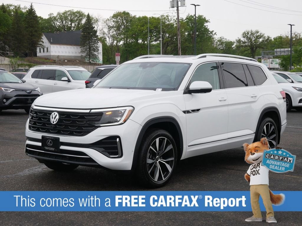 Used 2024 Volkswagen Atlas SEL Premium R-Line with VIN 1V2FR2CA0RC585219 for sale in Wayzata, Minnesota