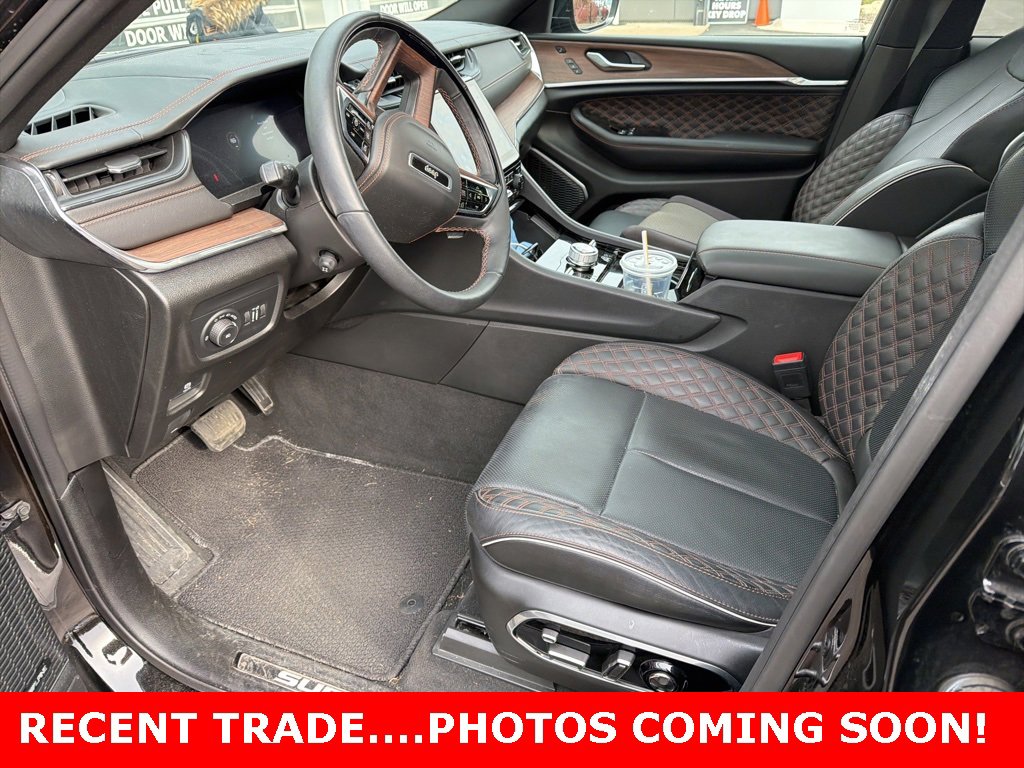 2024 Jeep Grand Cherokee Summit photo 3