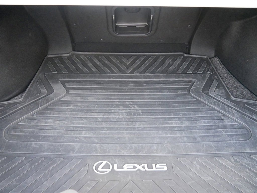 2023 Lexus ES 350 Luxury's photo