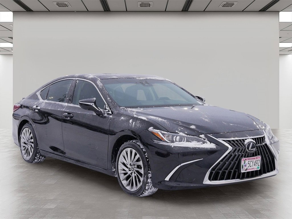 2023 Lexus ES 350 Luxury's photo