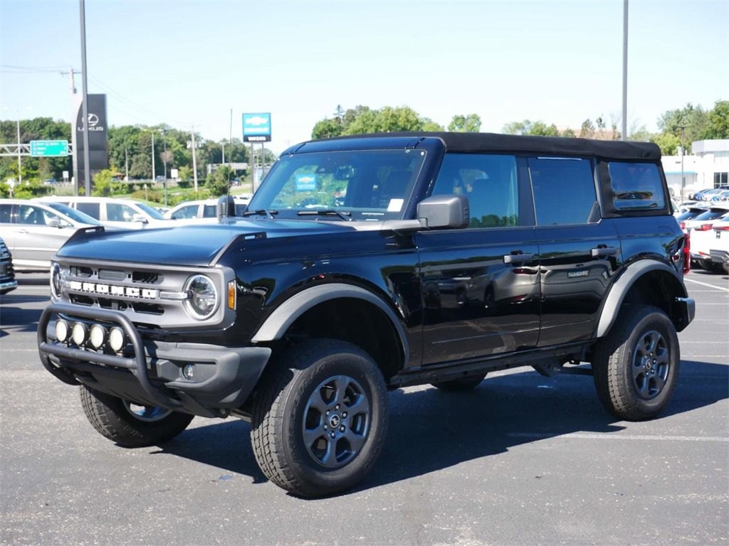 Used 2022 Ford Bronco 4-Door Black Diamond with VIN 1FMDE5BH6NLB01080 for sale in Wayzata, MN