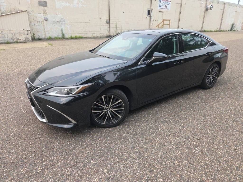 Used 2022 Lexus ES 350 Sedan