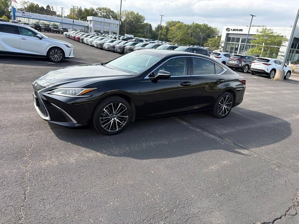 Certified 2024 Lexus ES 250 Luxury Sedan