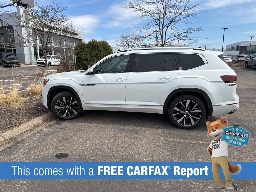 Used 2024 Volkswagen Atlas SEL Premium R-Line with VIN 1V2FR2CA0RC585219 for sale in Wayzata, Minnesota