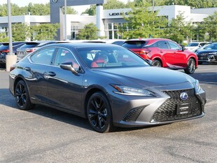 2022 LEXUS ES 300h F SPORT Sedan