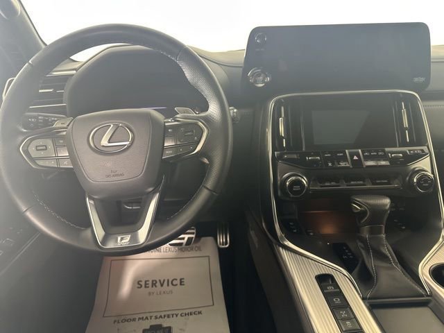 2024 Lexus LX F-Sport - Photo 13