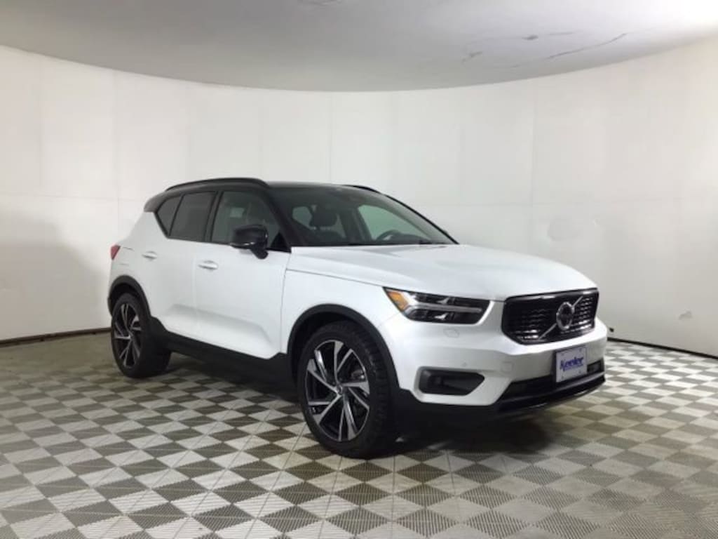 Used 2020 Volvo XC40 R-Design
